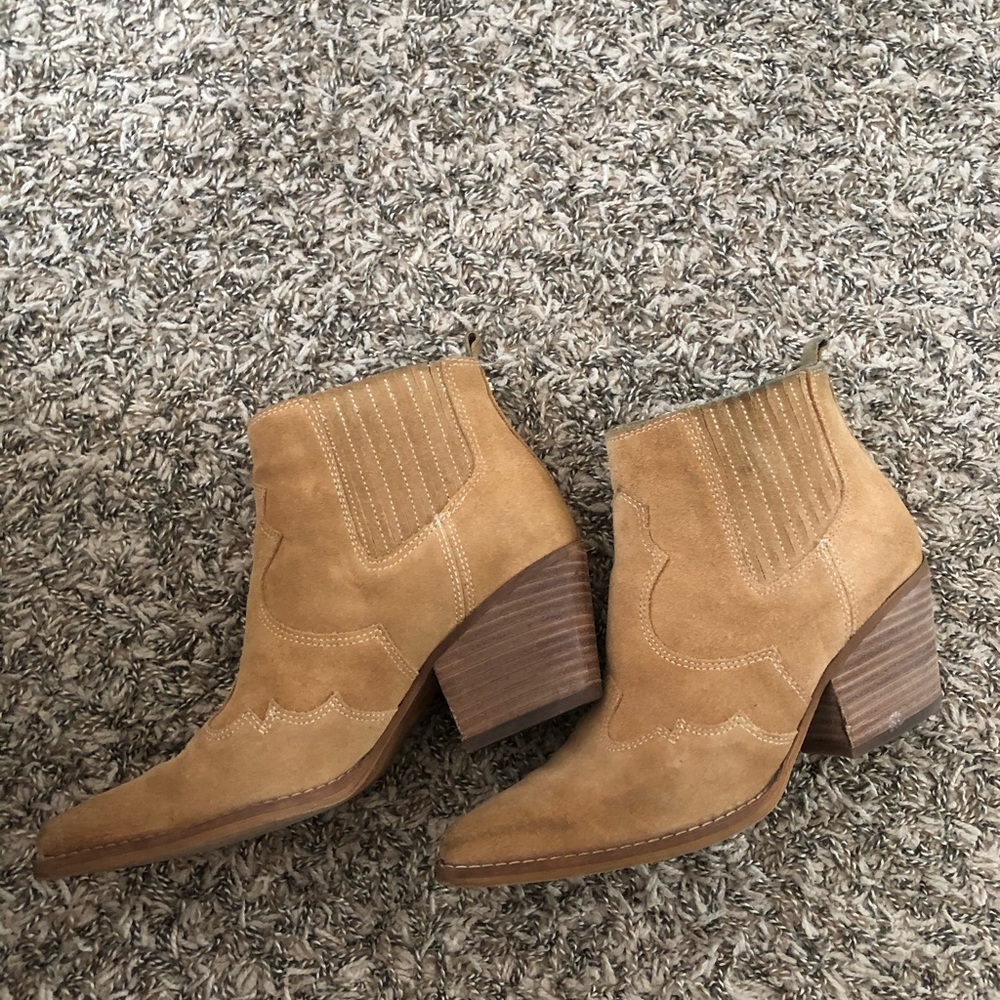 Sam Edelman light brown booties